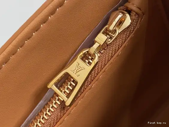 First bag ru LOUIS TWIST MM-23*17*9.5CM VUITTON 0625